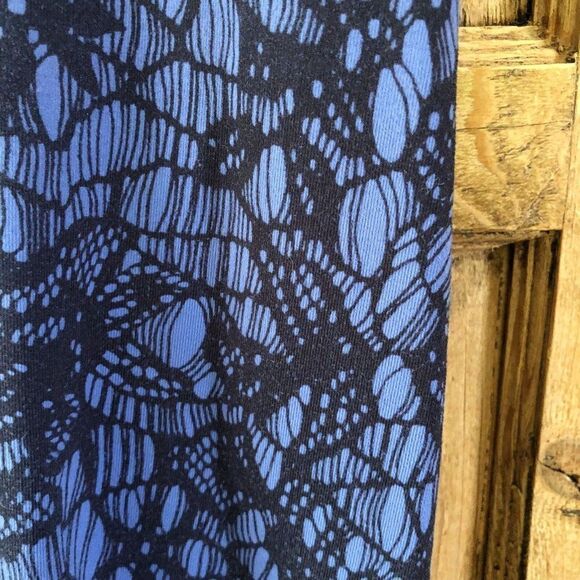 Fabletics‎ XS / S (?) Blue Black Leggings Lace Floral Full Length - Picture 3 of 6